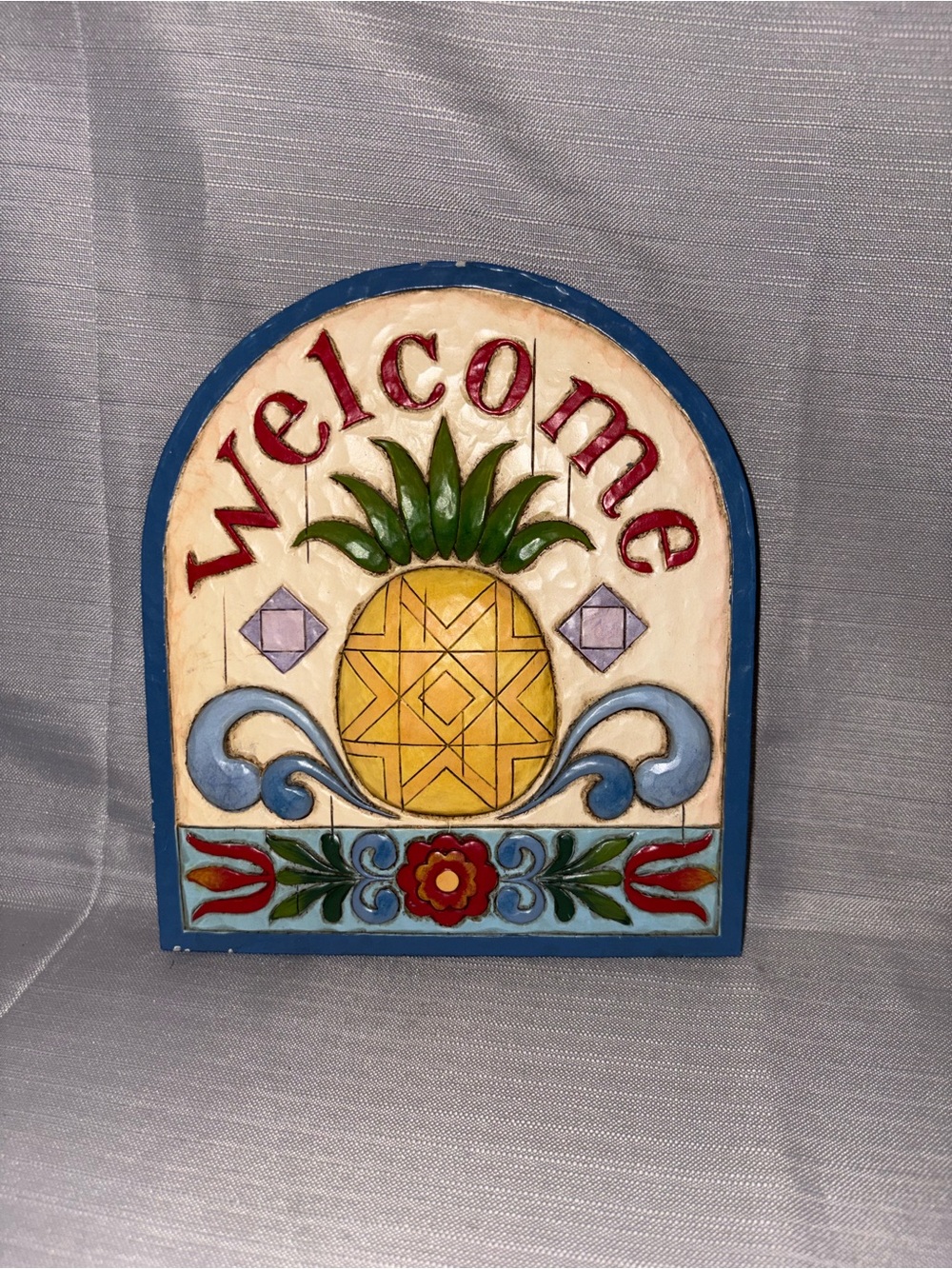 Jim Shore Welcome Pineapple Decorative Wall Plaque - Yellow Pineapple M93